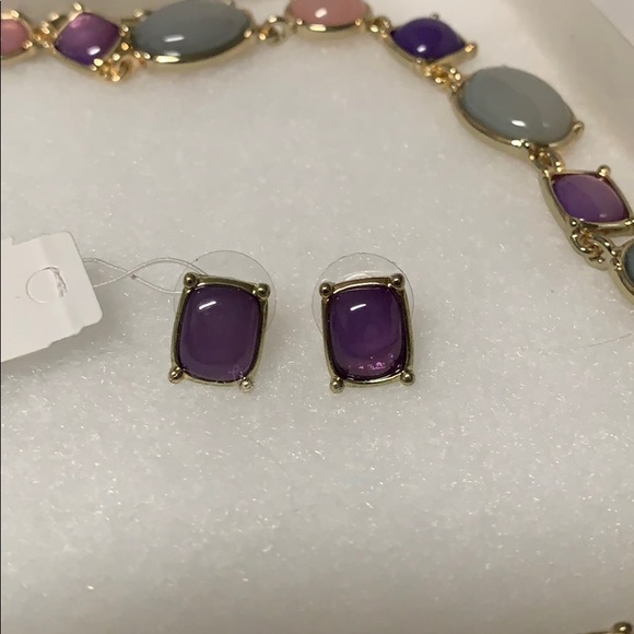 Beautiful Isaac Mizrahi necklace & earrings set - Picture 4 of 5